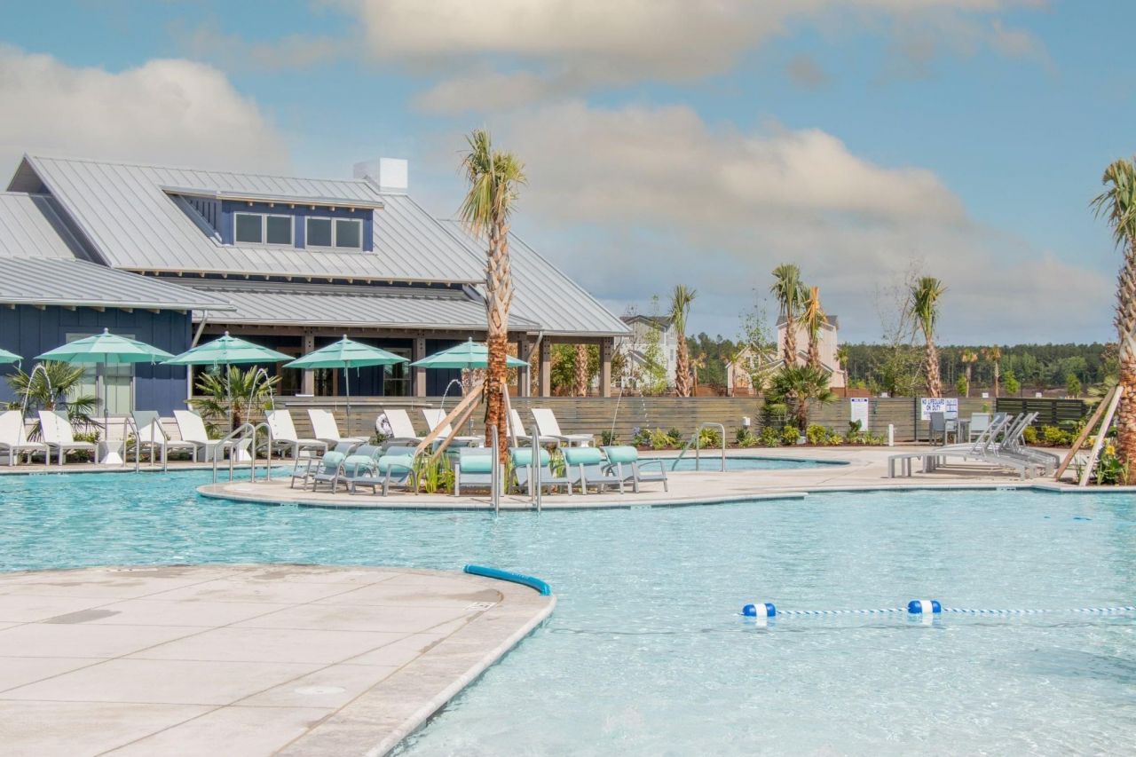 203 Bright Leaf Loop Photo 39