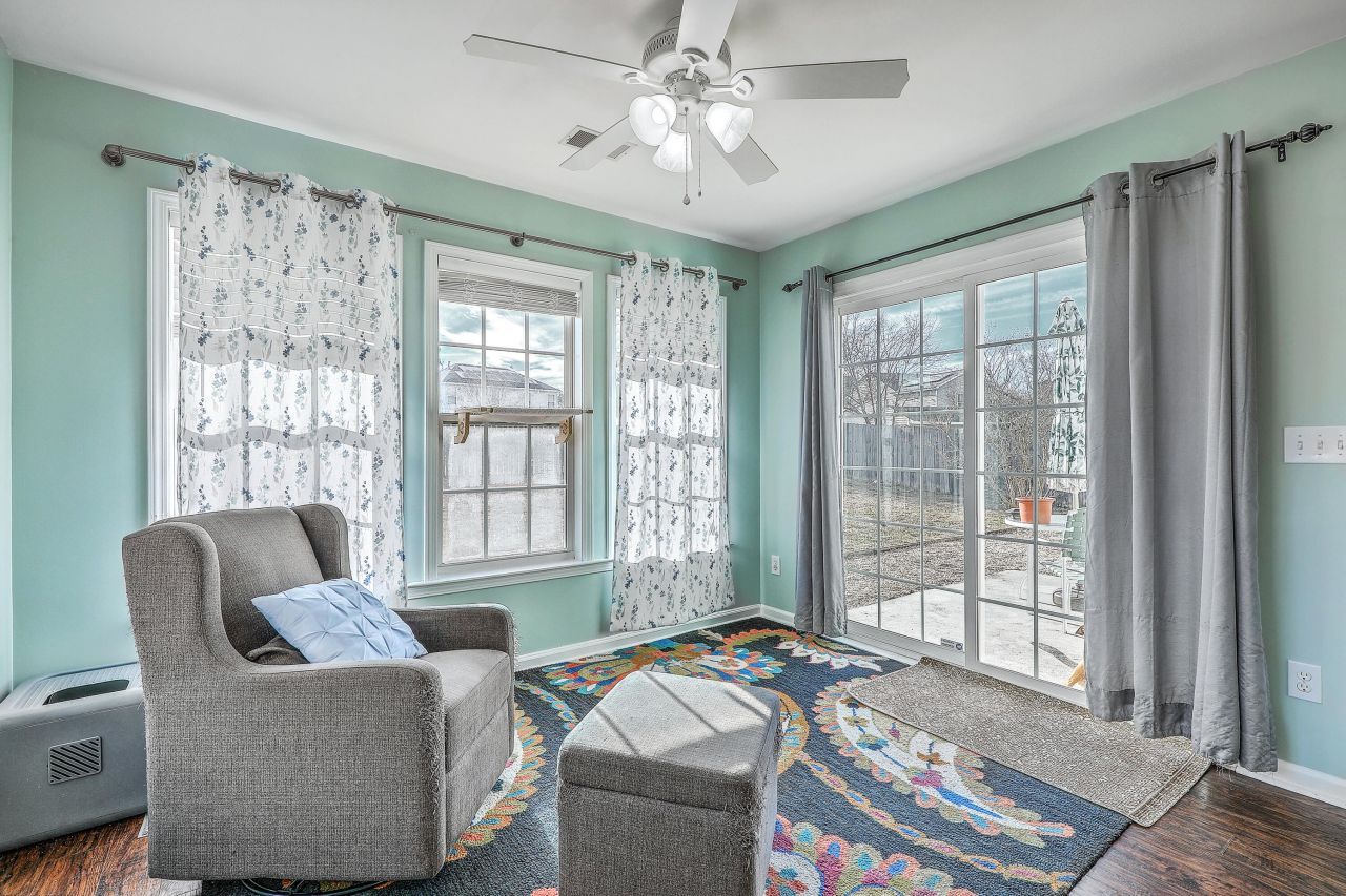 214 Goldfinch Lane Photo 13