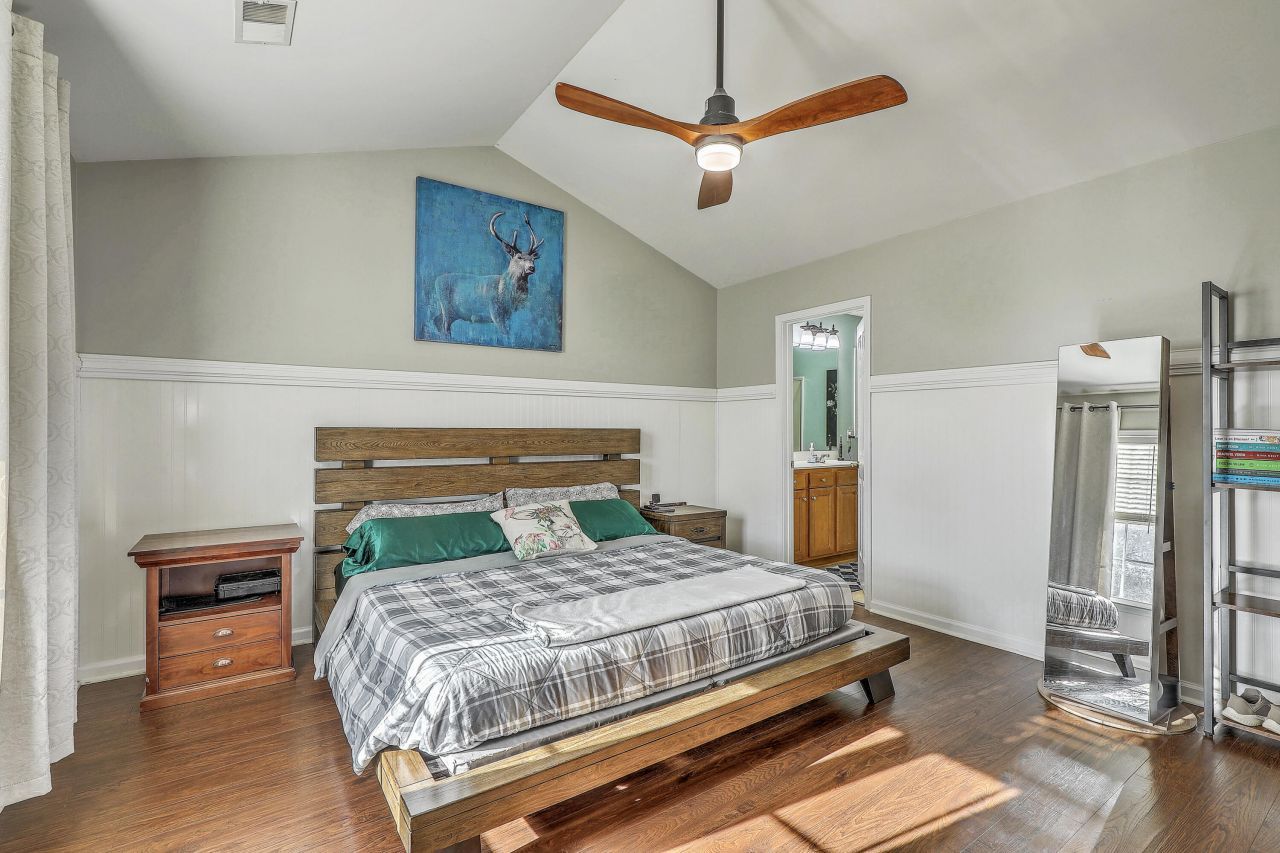 214 Goldfinch Lane Photo 15