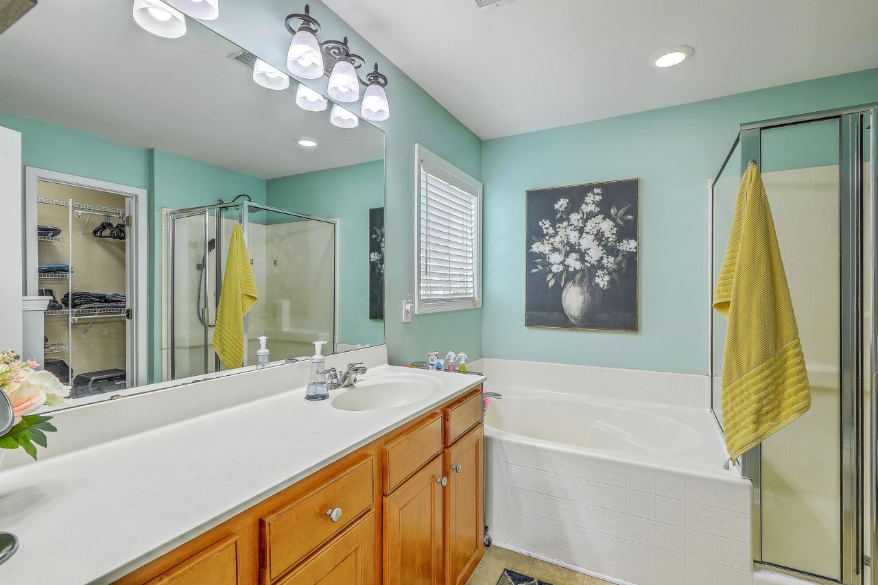 214 Goldfinch Lane Photo 18