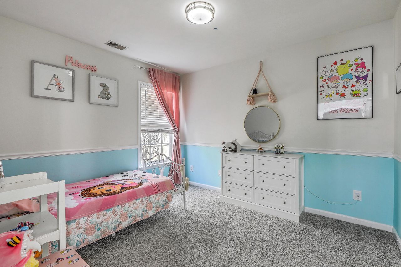 214 Goldfinch Lane Photo 20