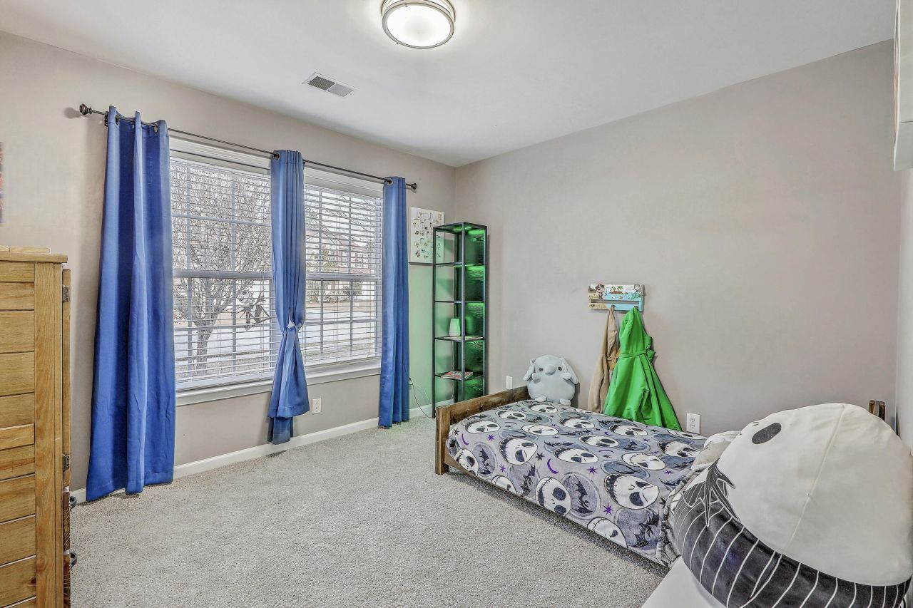 214 Goldfinch Lane Photo 21