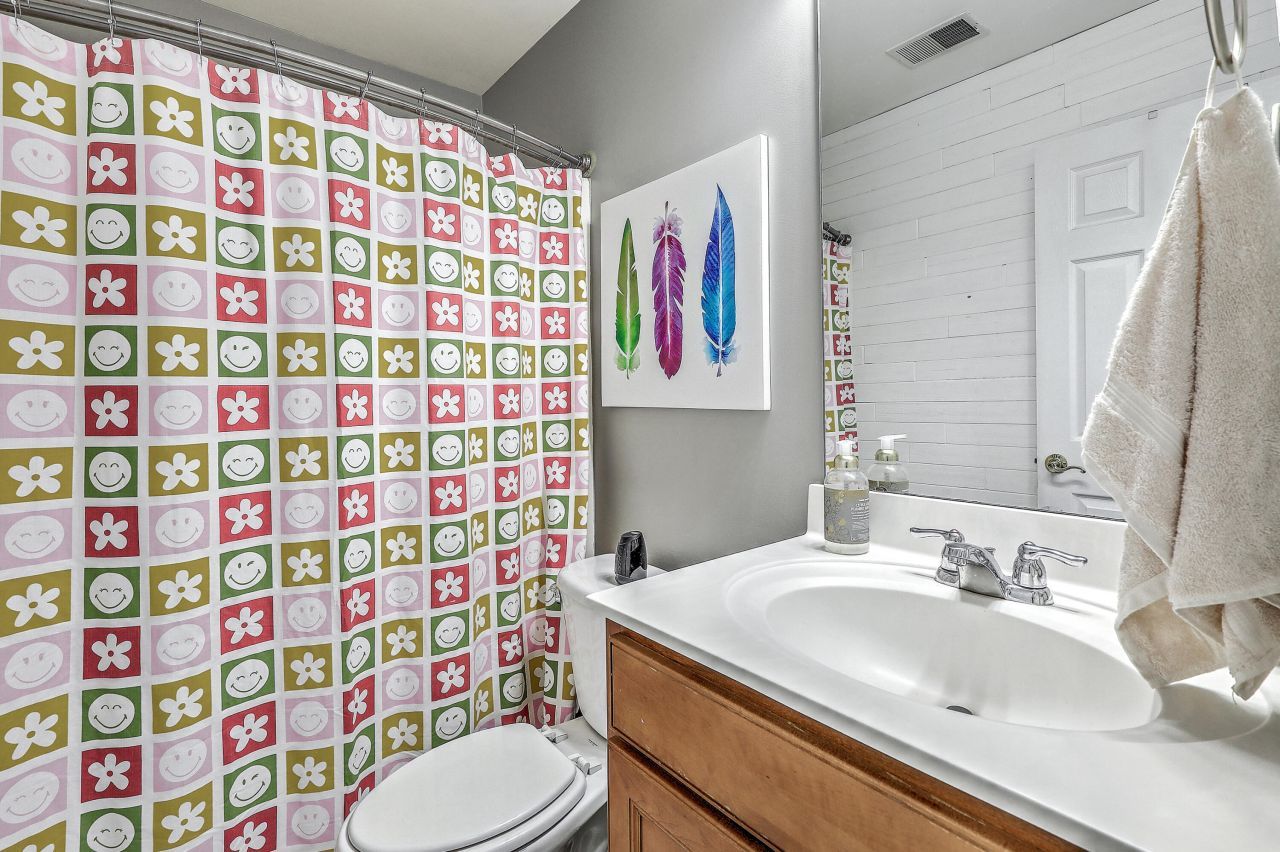 214 Goldfinch Lane Photo 22