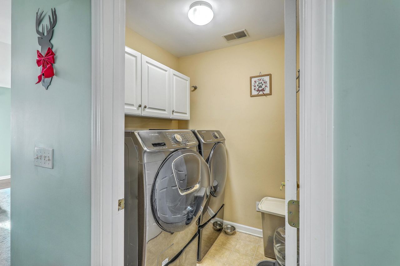 214 Goldfinch Lane Photo 23