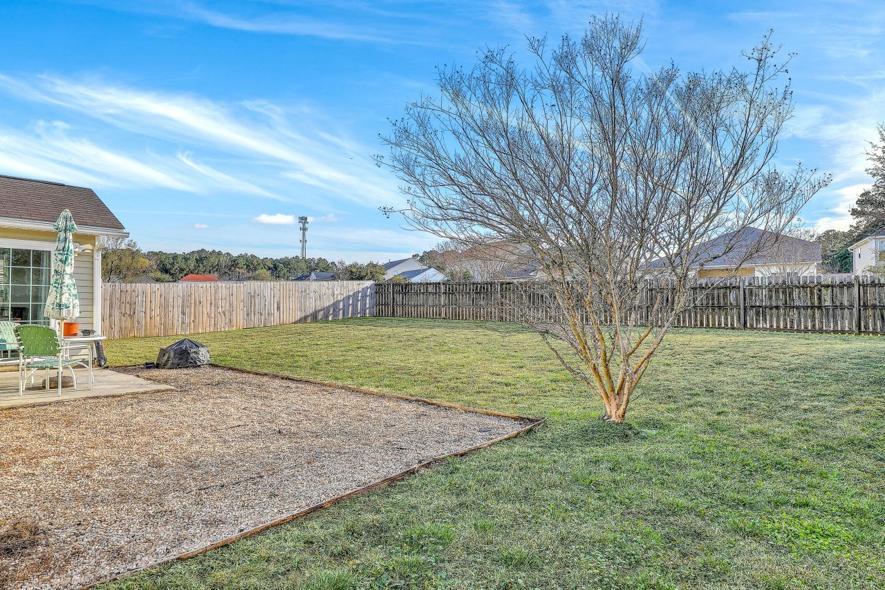 214 Goldfinch Lane Photo 29