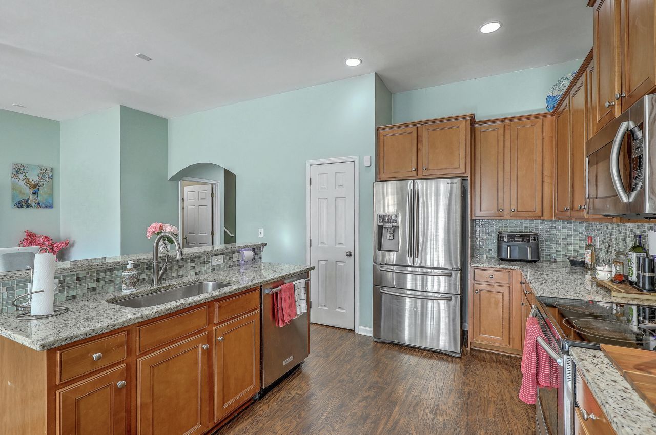 214 Goldfinch Lane Photo 5