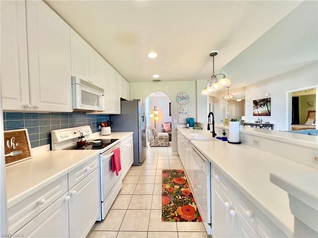 1945 Crestview Way, Unit 165, Naples, FL 34119 Photo