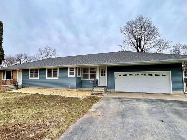 124 Cedar Street SE, Mazeppa, MN 55956