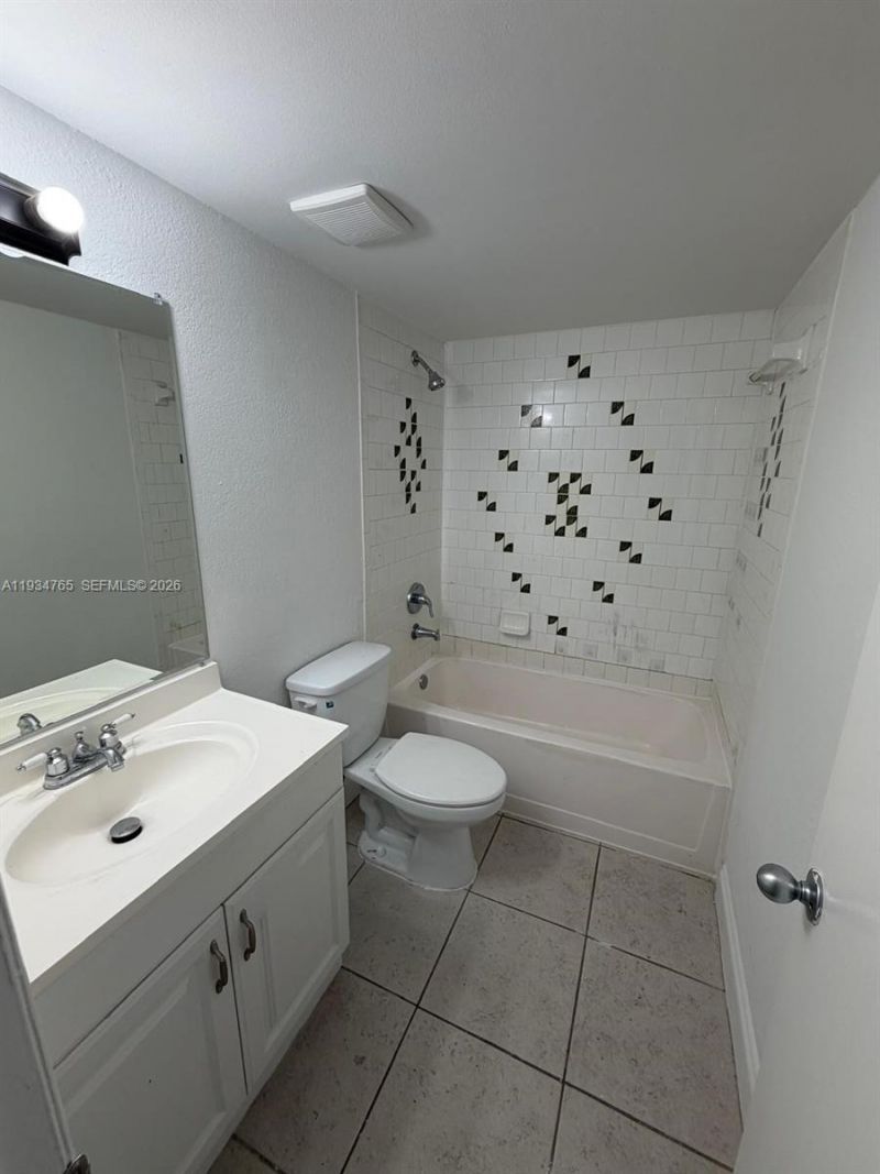 11101 Royal Palm Blvd, Unit 203, Coral Springs, FL 33065 Photo