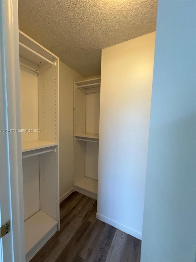 500 Executive Center Dr , Unit 2N, West Palm Beach, FL 33401 Photo