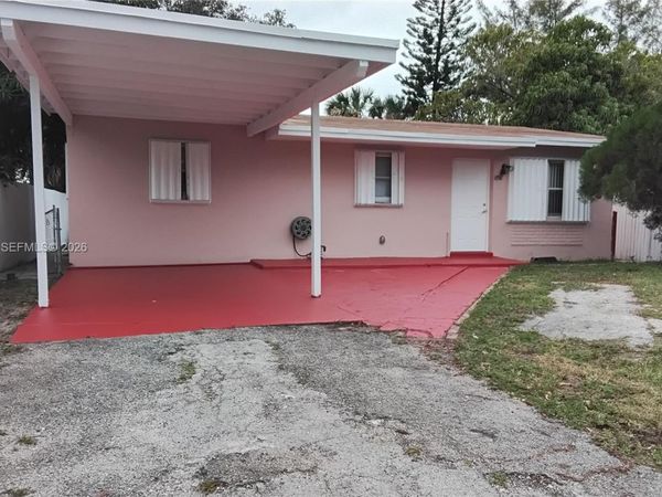 525 NW 15th Ter, Fort Lauderdale, FL 33311