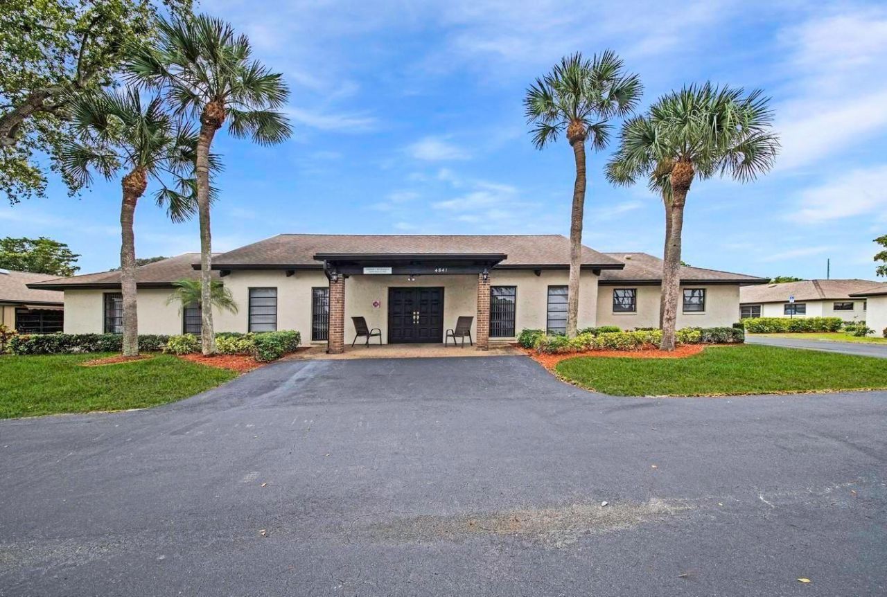 10135 Eaglewood Terrace, Unit B, Boynton Beach, FL 33436 Photo