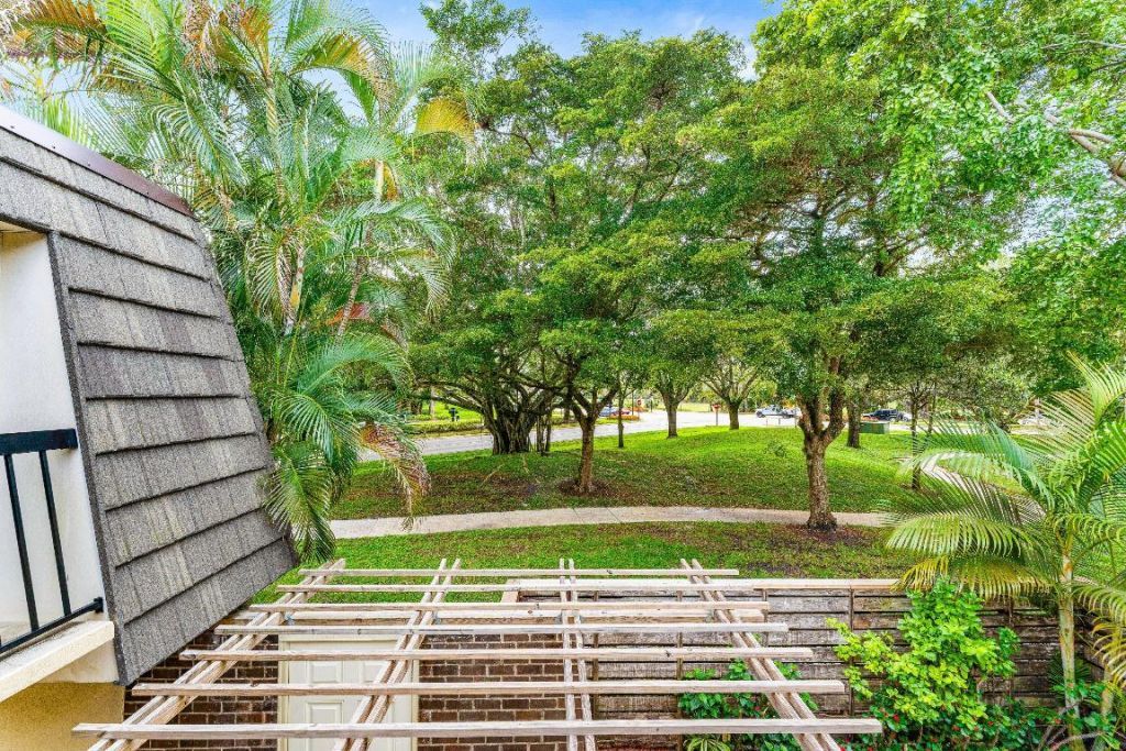 108 1st Terrace, Palm Beach Gardens, FL 33418 Photo