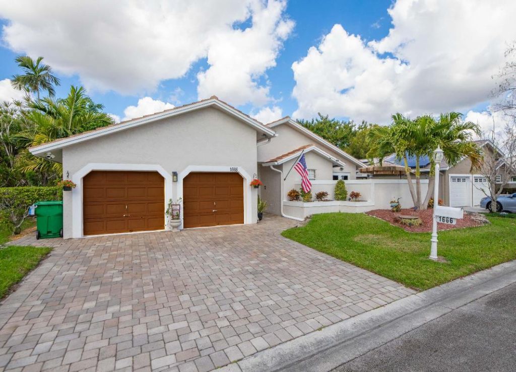 1666 NW 106th Terrace, Coral Springs, FL 33071 Photo