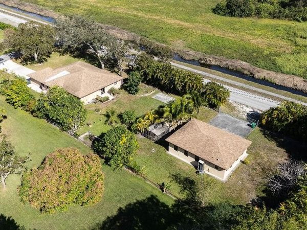 13602 SW 24th Street, Davie, FL 33325