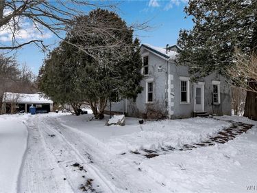 3074 Johnson Creek Road, Middleport, NY 14105
