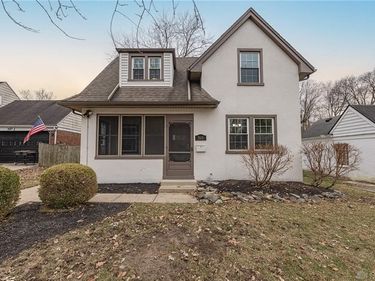 560 Irving Avenue, Oakwood, OH 45409