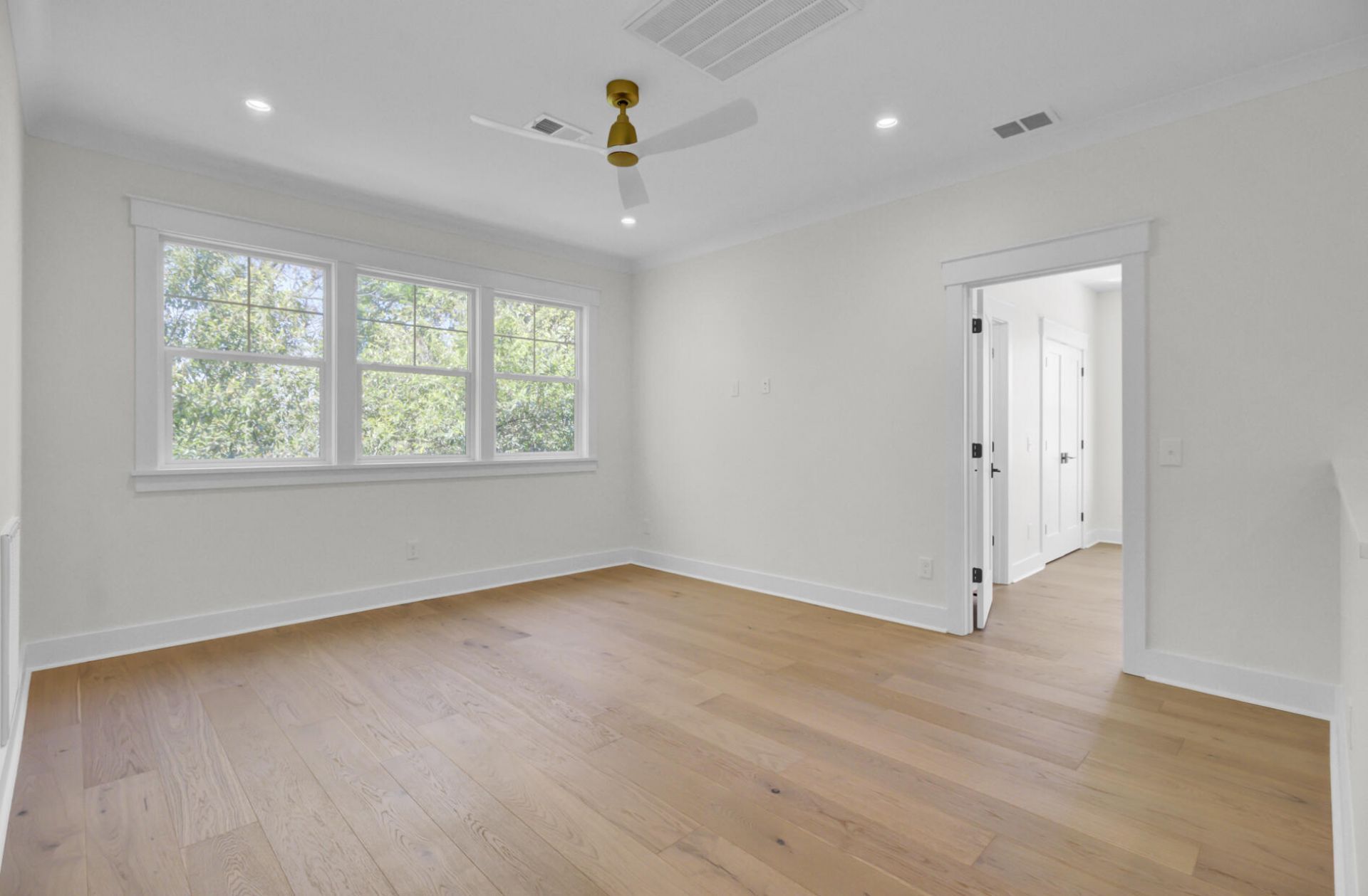 127 Rose Lane Photo 15