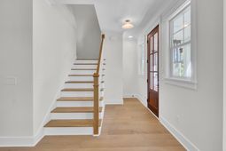 127 Rose Lane photo 4