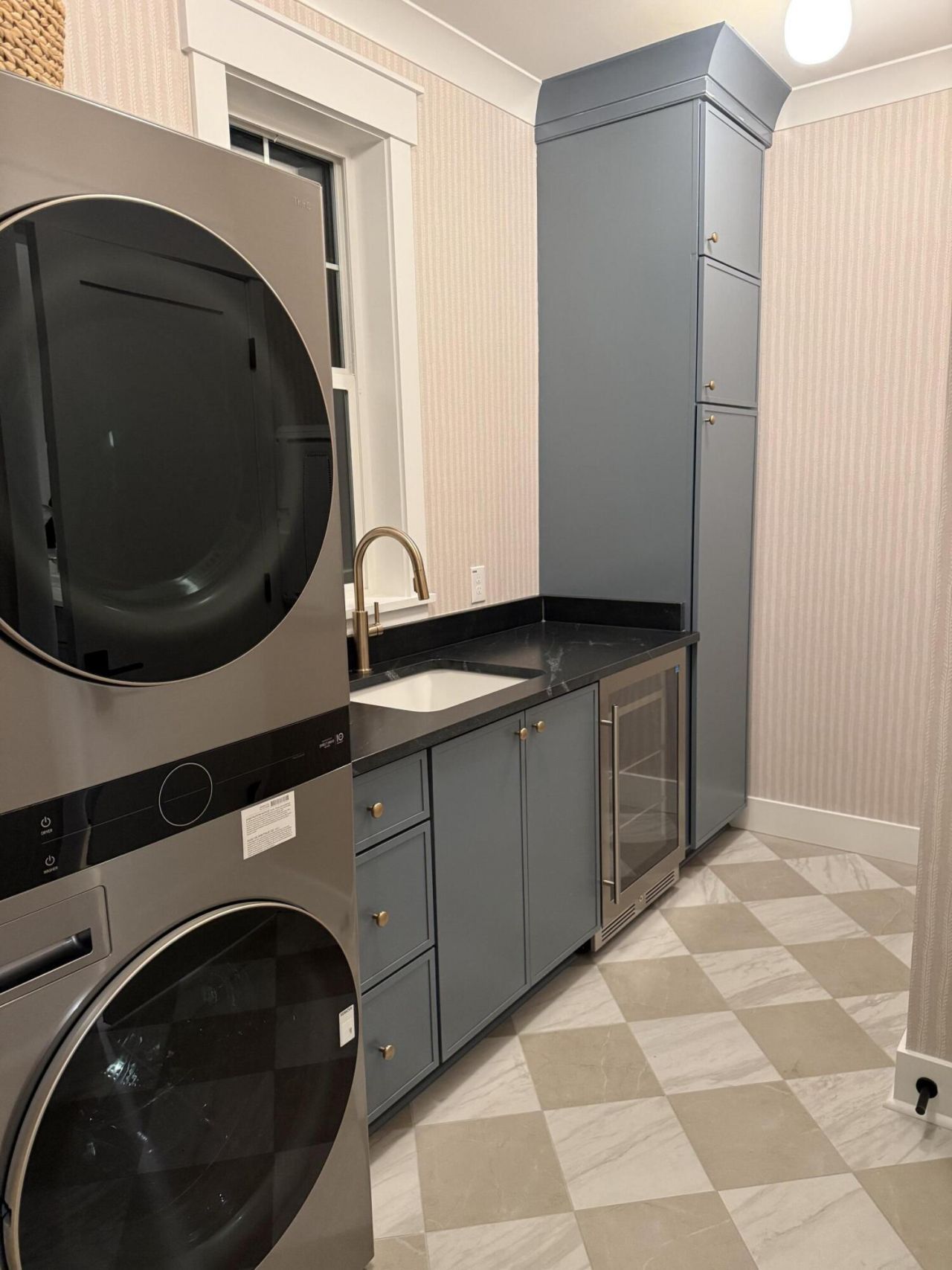 127 Rose Lane Photo 6