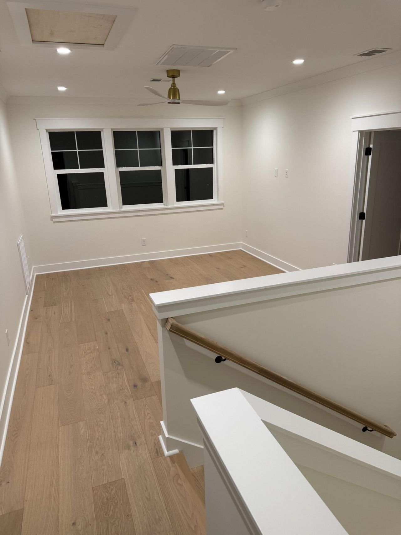 127 Rose Lane Photo 7