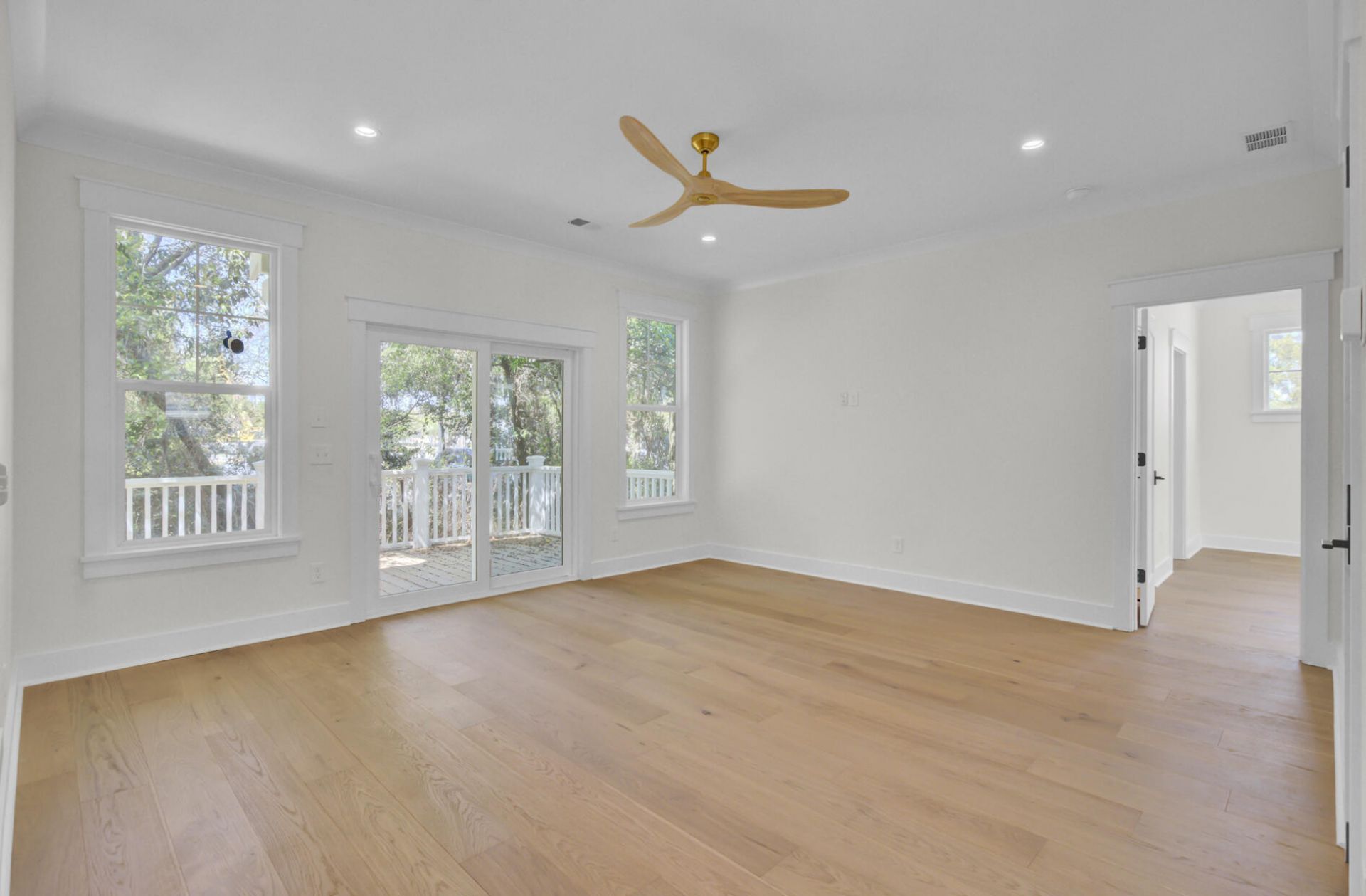 127 Rose Lane Photo 8