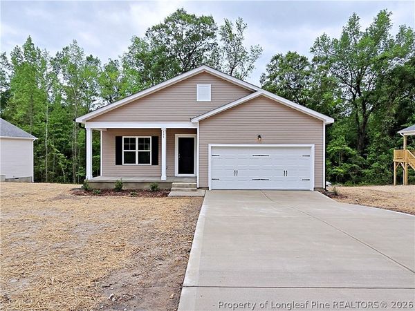 331 Appaloosa Drive, Spring Lake, NC 28390