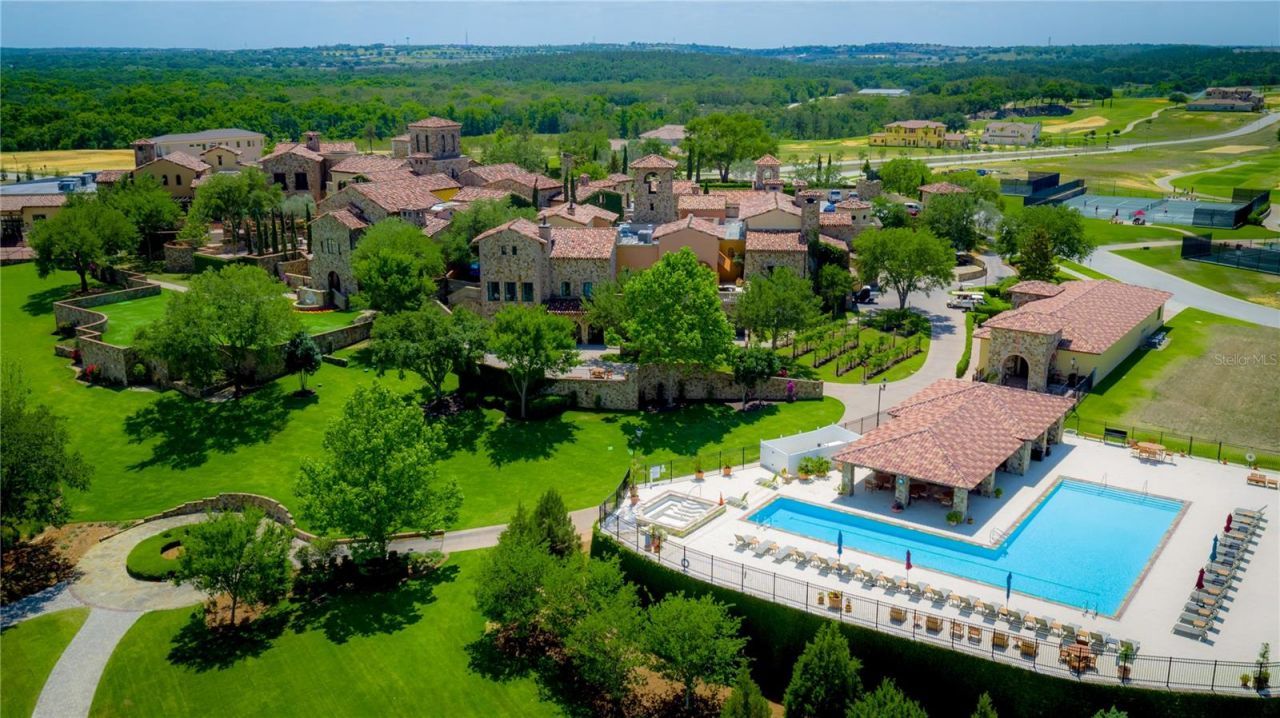 16118 Pendio Drive, Montverde, FL 34756 Photo