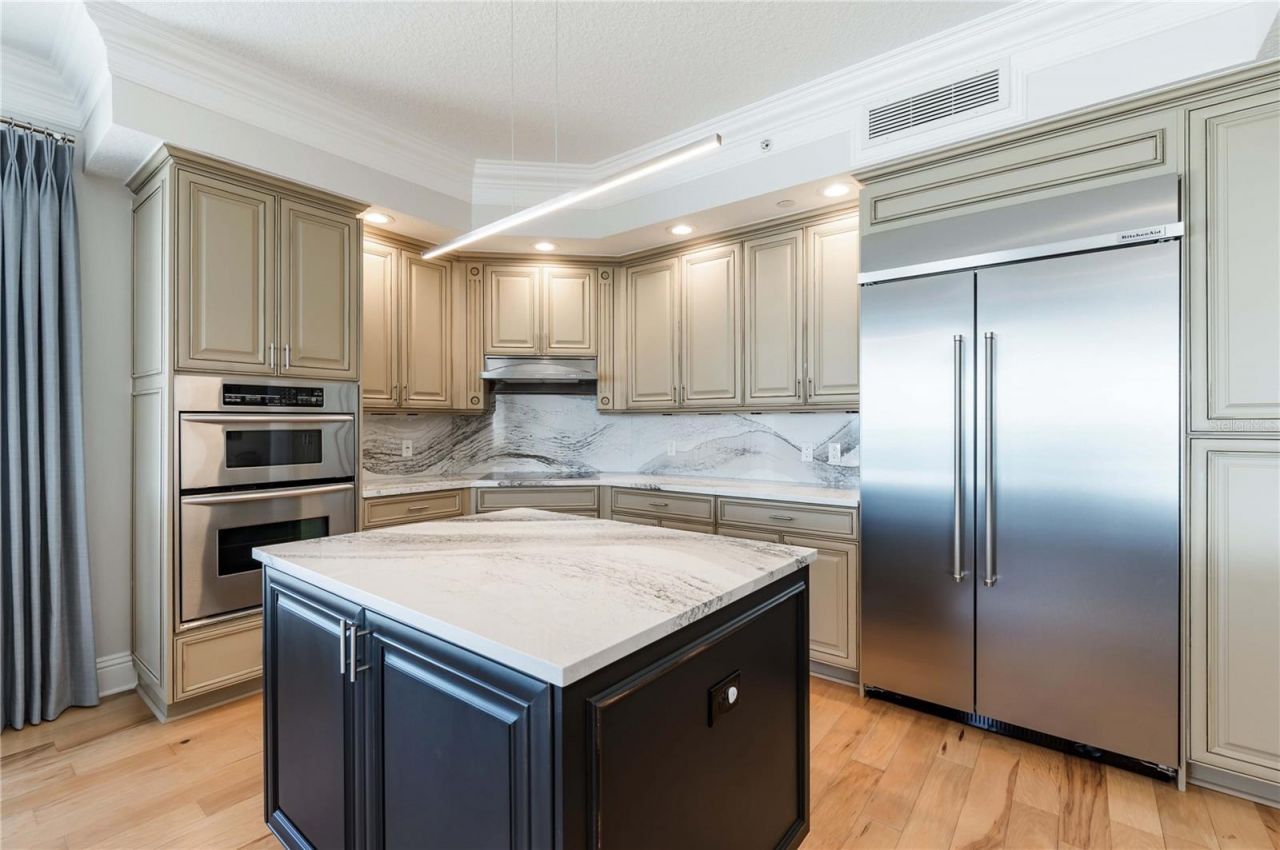 11 Baymont Street, Unit 702, Clearwater Beach, FL 33767 Photo