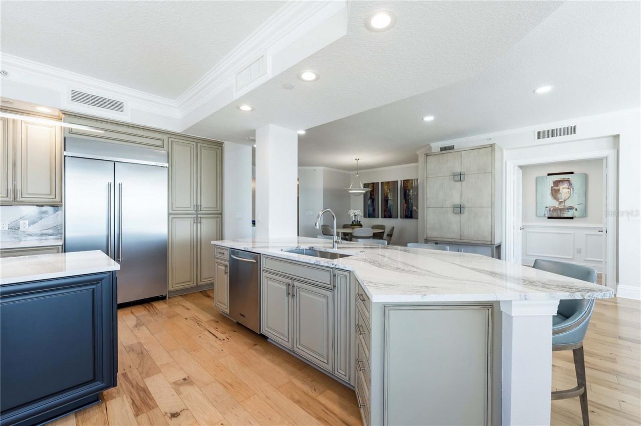 11 Baymont Street, Unit 702, Clearwater Beach, FL 33767 Photo