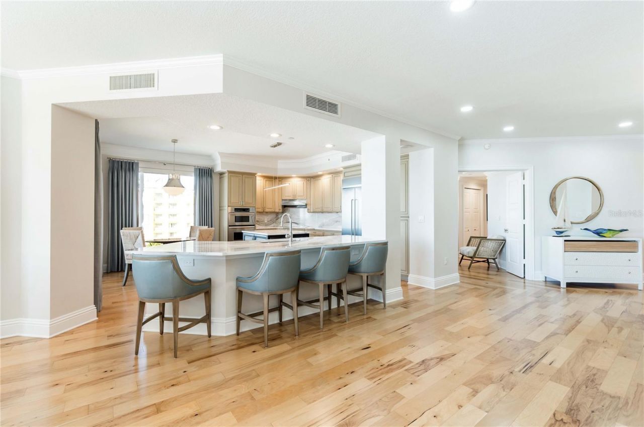 11 Baymont Street, Unit 702, Clearwater Beach, FL 33767 Photo