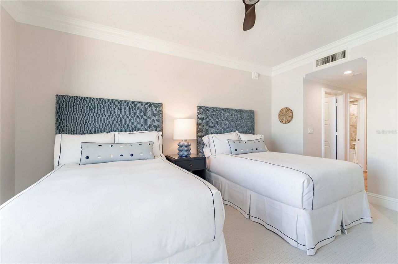 11 Baymont Street, Unit 702, Clearwater Beach, FL 33767 Photo