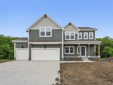 351 SW Chavis Drive, Blue Springs, MO 64014