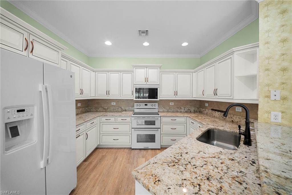 8545 Danbury Blvd, Unit 102, Naples, FL 34120 Photo