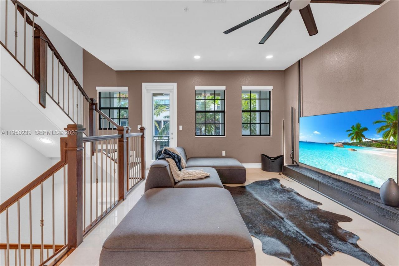 11537 SW 13th Ct, Pembroke Pines, FL 33025 Photo