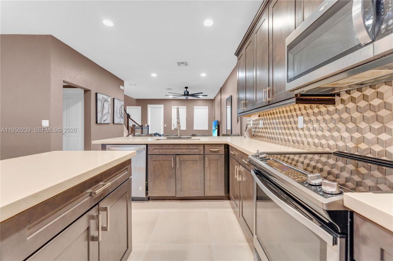 11537 SW 13th Ct, Pembroke Pines, FL 33025 Photo