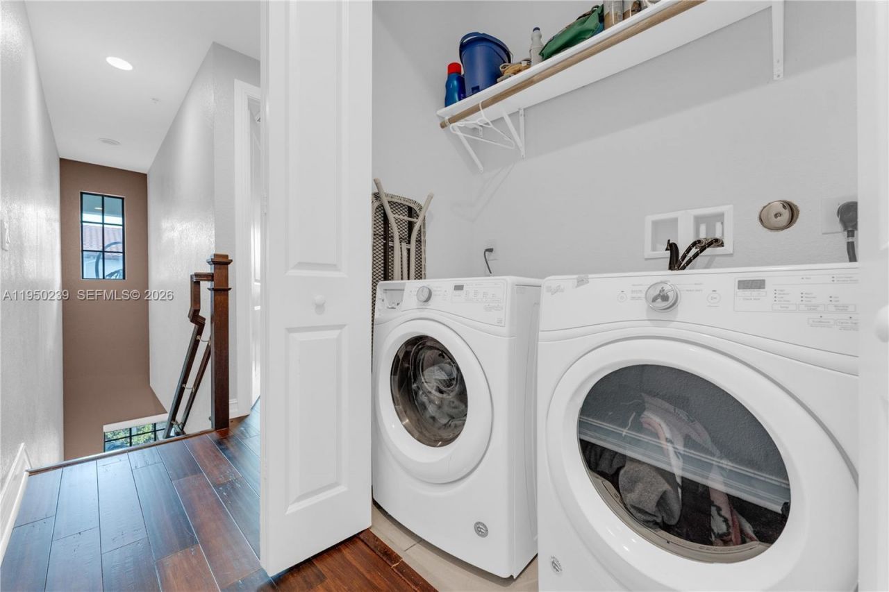 11537 SW 13th Ct, Pembroke Pines, FL 33025 Photo