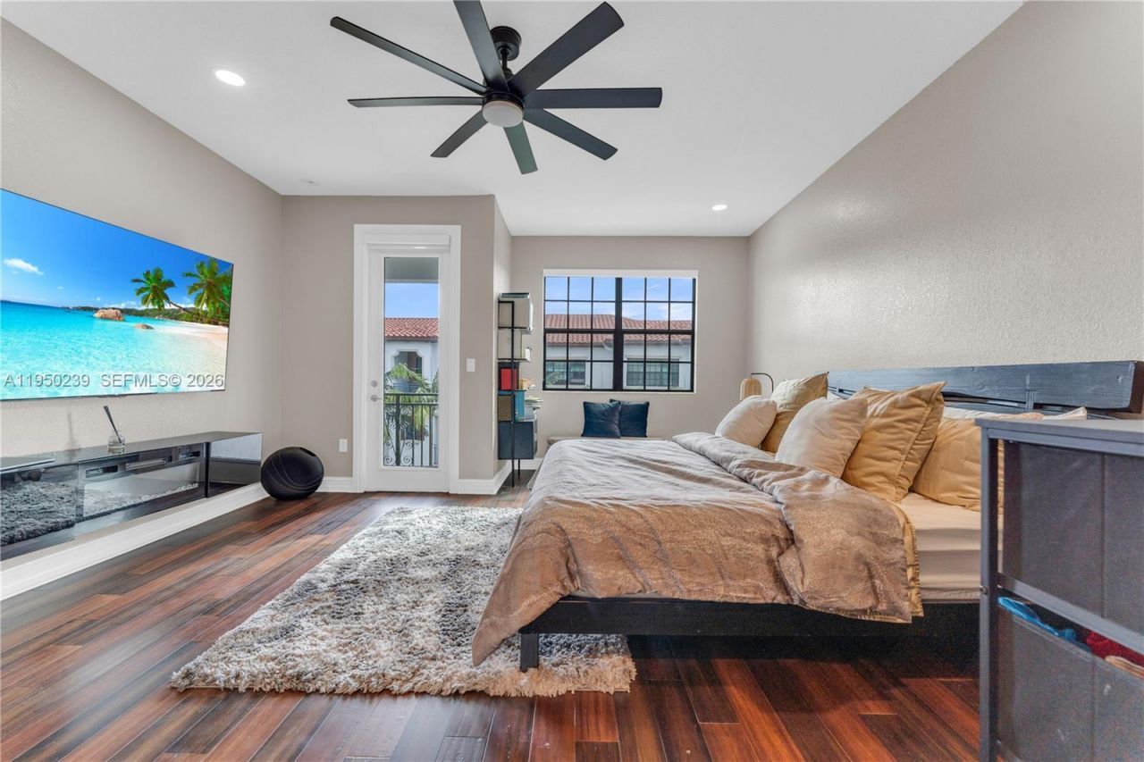 11537 SW 13th Ct, Pembroke Pines, FL 33025 Photo