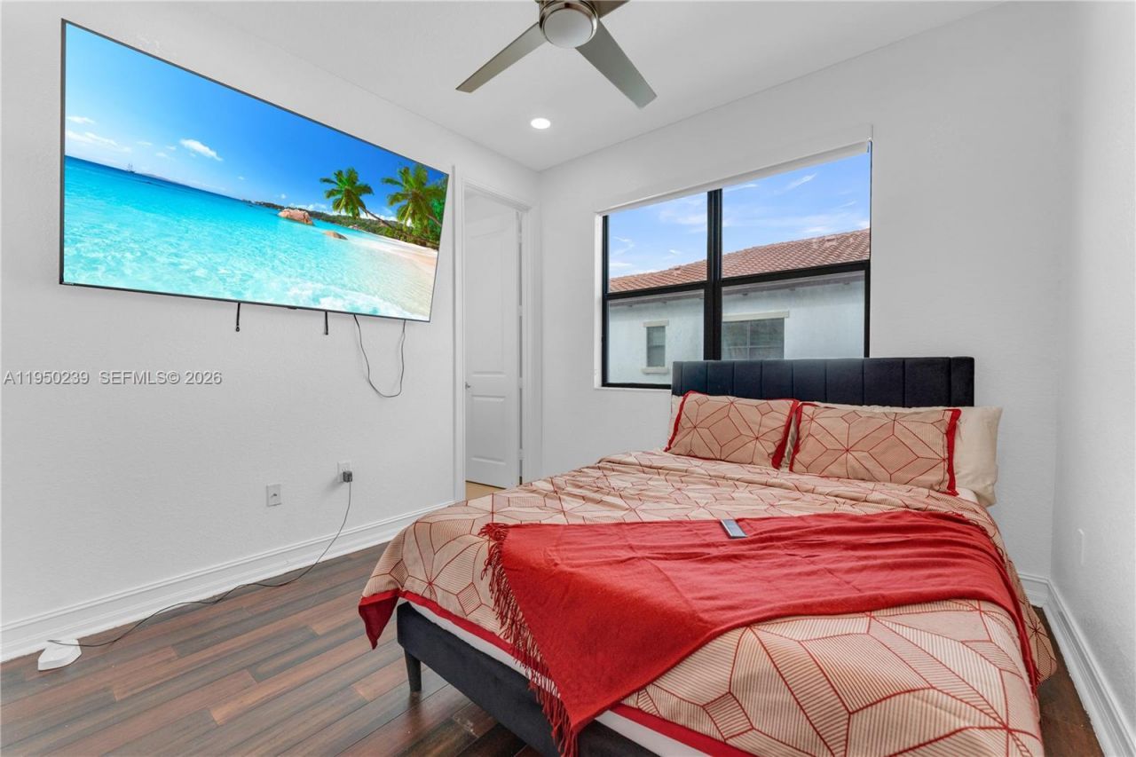 11537 SW 13th Ct, Pembroke Pines, FL 33025 Photo