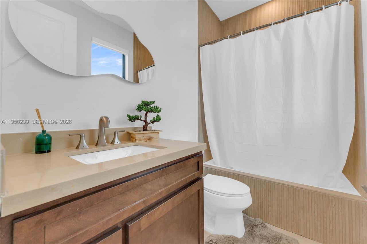 11537 SW 13th Ct, Pembroke Pines, FL 33025 Photo