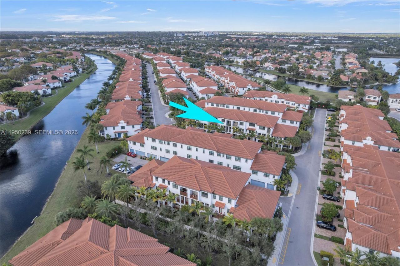 11537 SW 13th Ct, Pembroke Pines, FL 33025 Photo