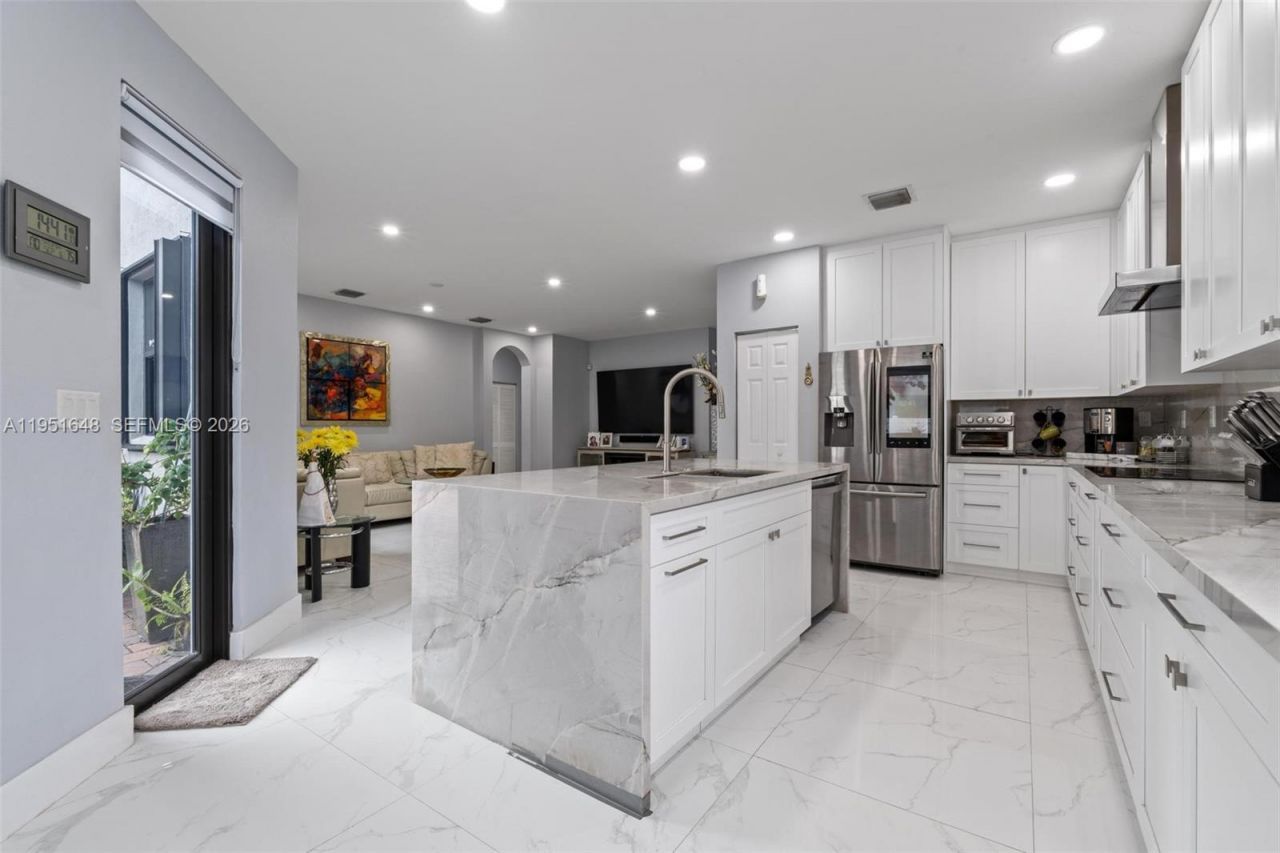 3521 W 92nd Pl, Hialeah, FL 33018 Photo