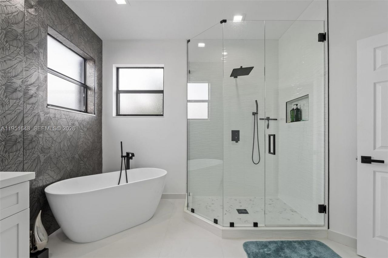 3521 W 92nd Pl, Hialeah, FL 33018 Photo