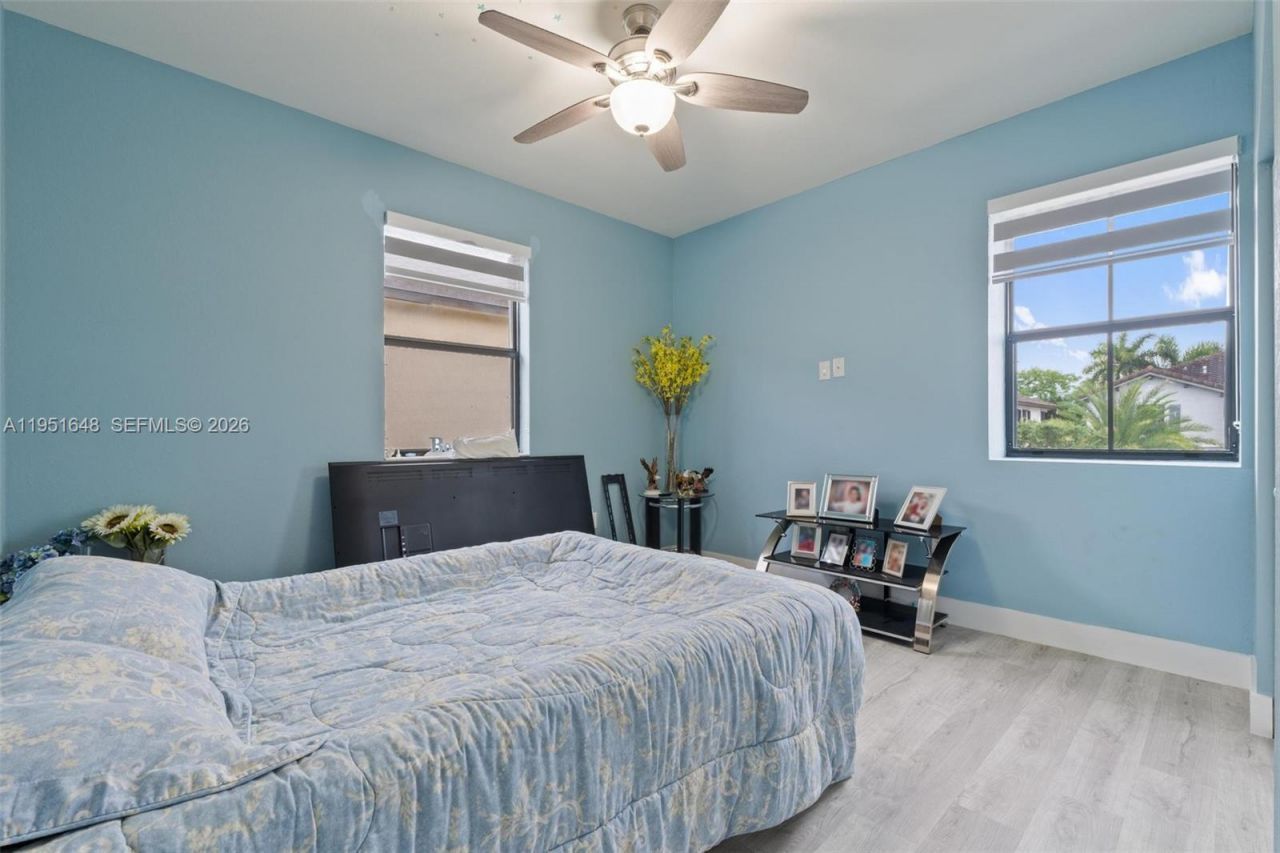 3521 W 92nd Pl, Hialeah, FL 33018 Photo