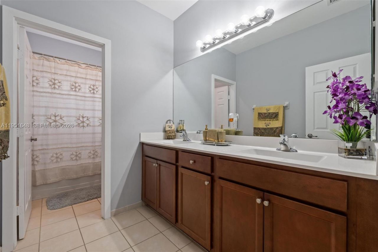 3521 W 92nd Pl, Hialeah, FL 33018 Photo