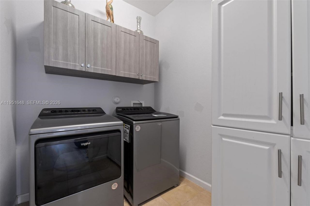 3521 W 92nd Pl, Hialeah, FL 33018 Photo