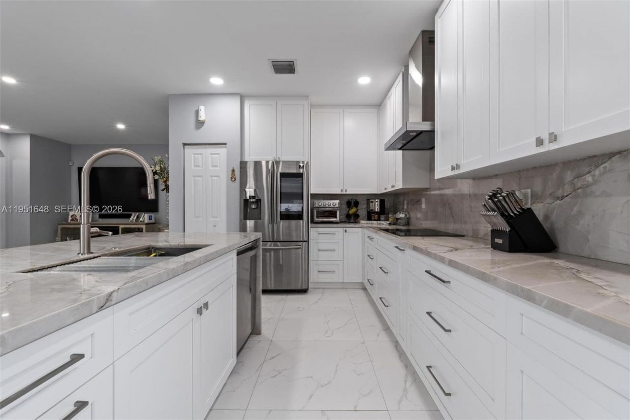 3521 W 92nd Pl, Hialeah, FL 33018 Photo