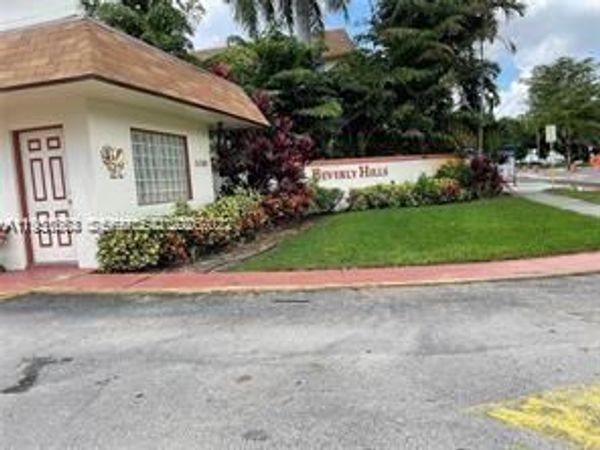 5300 Washington St, Unit S111, Hollywood, FL 33021