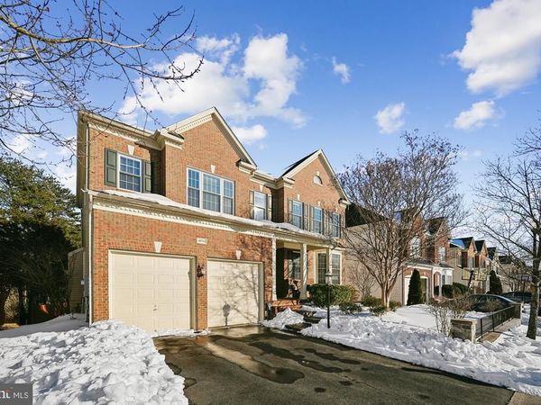 25730 S S VILLAGE DRIVE, CHANTILLY, VA 20152