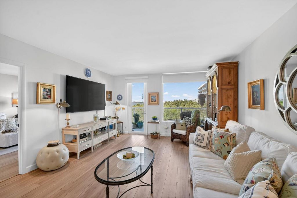 3450 S Ocean Boulevard, Unit 324, Palm Beach, FL 33480 Photo